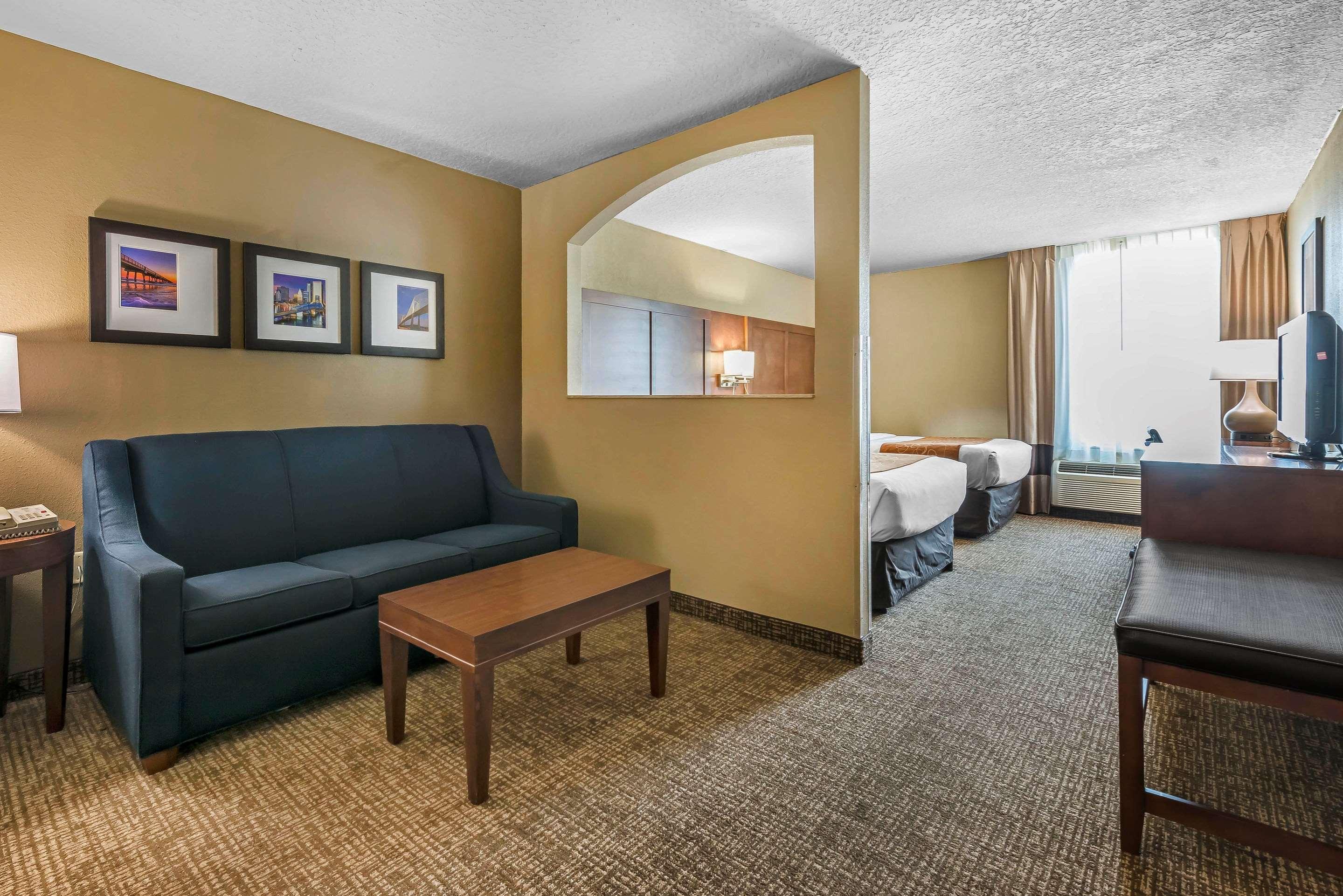 Comfort Suites Baymeadows Near Butler Blvd Jacksonville Exteriör bild