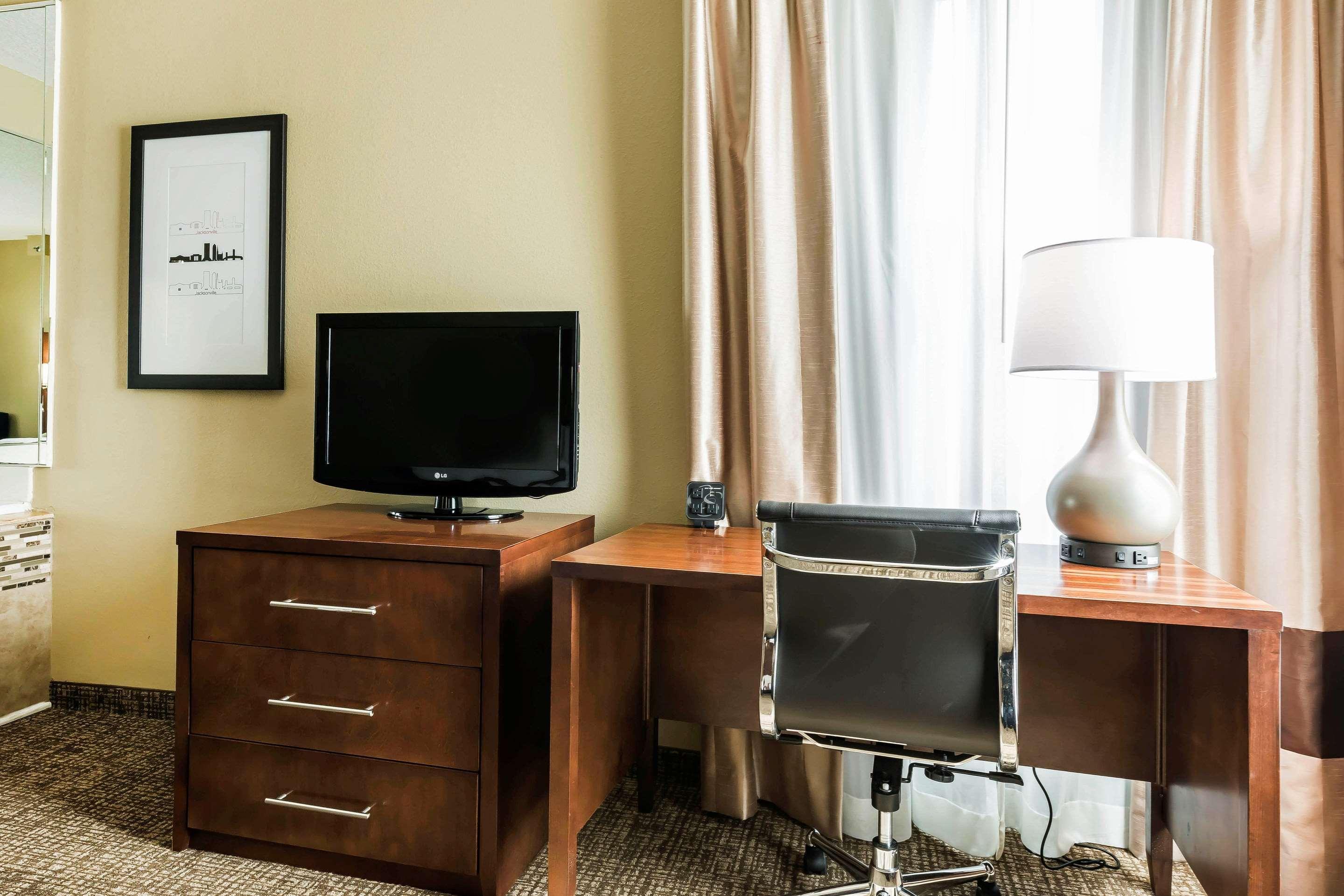 Comfort Suites Baymeadows Near Butler Blvd Jacksonville Exteriör bild